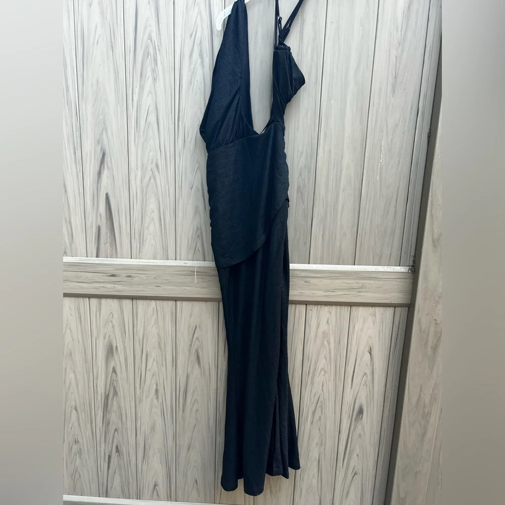❌SOLD❌Michael Costello x Revolve Fairleigh Gown in Black New with Tags! - Picture 3 of 8